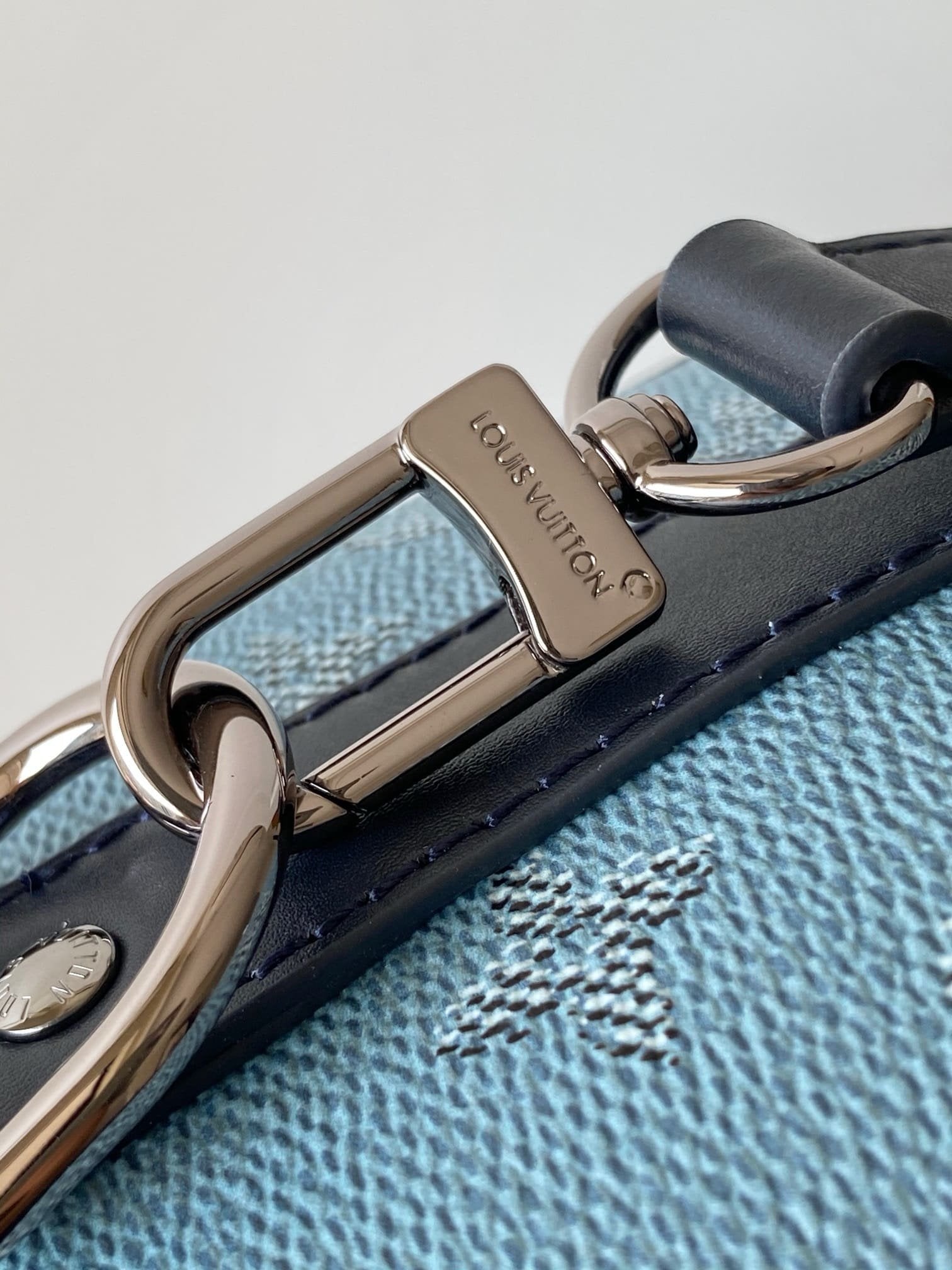 Louis Vuitton M14681 Keepall Bandoulière 25