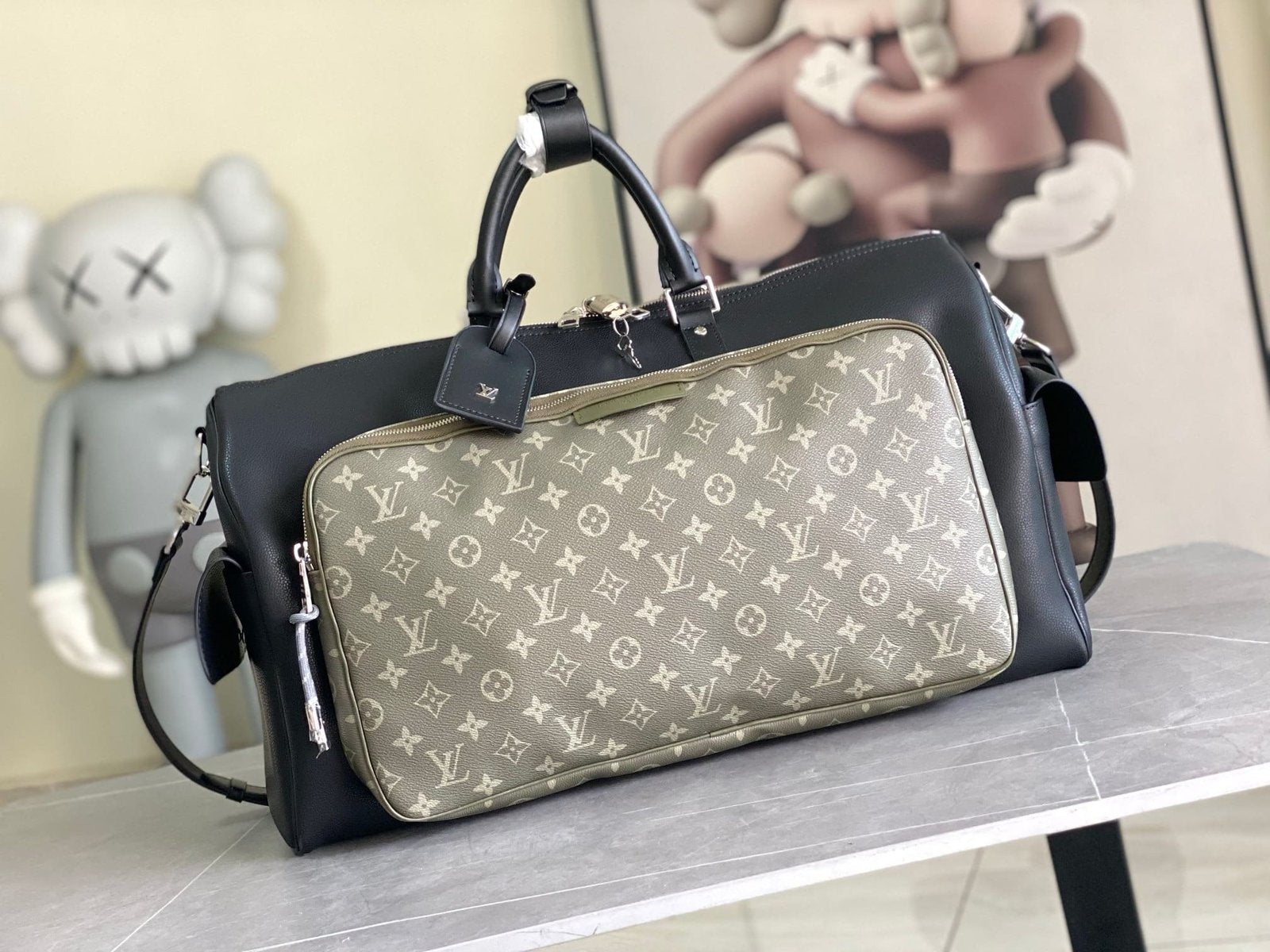 Louis Vuitton M12690 Keepall Bandoulière 50