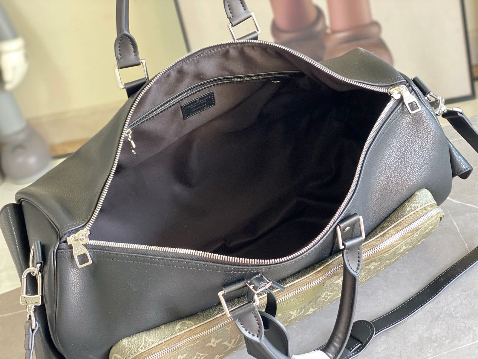 Louis Vuitton M12690 Keepall Bandoulière 50