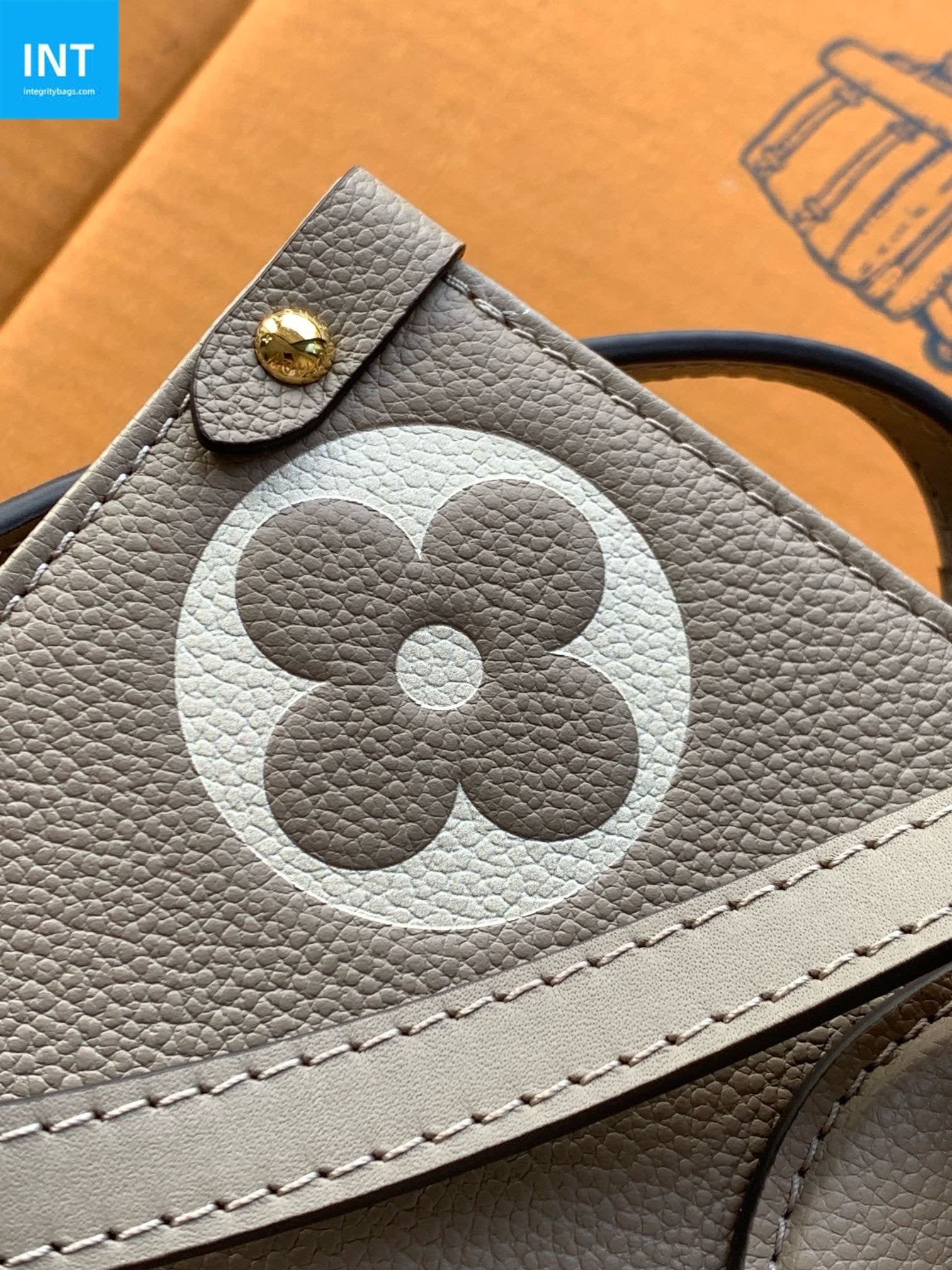 Louis Vuitton M45494 OnTheGo MM