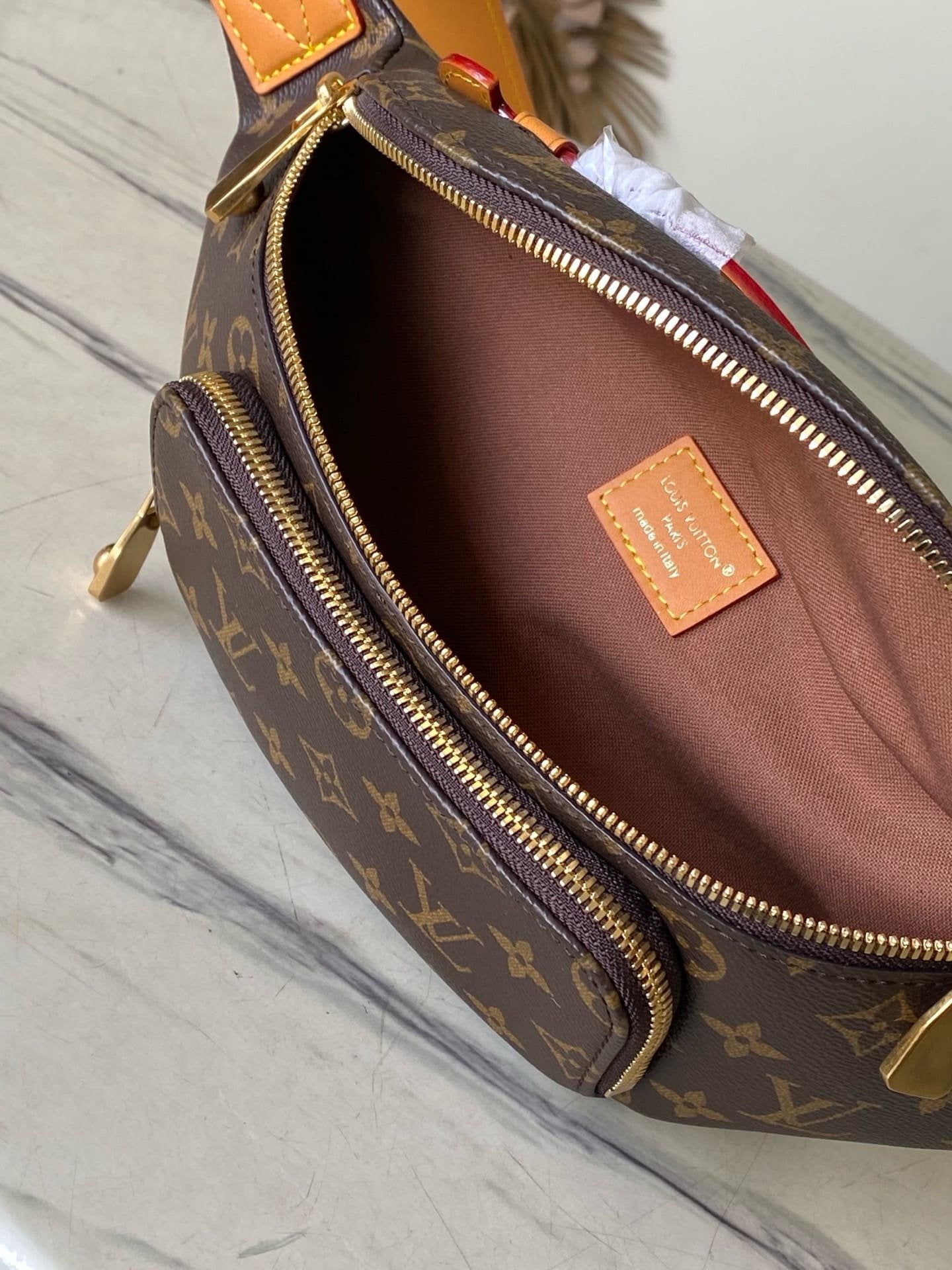 Louis Vuitton M14019 Rush Bumbag