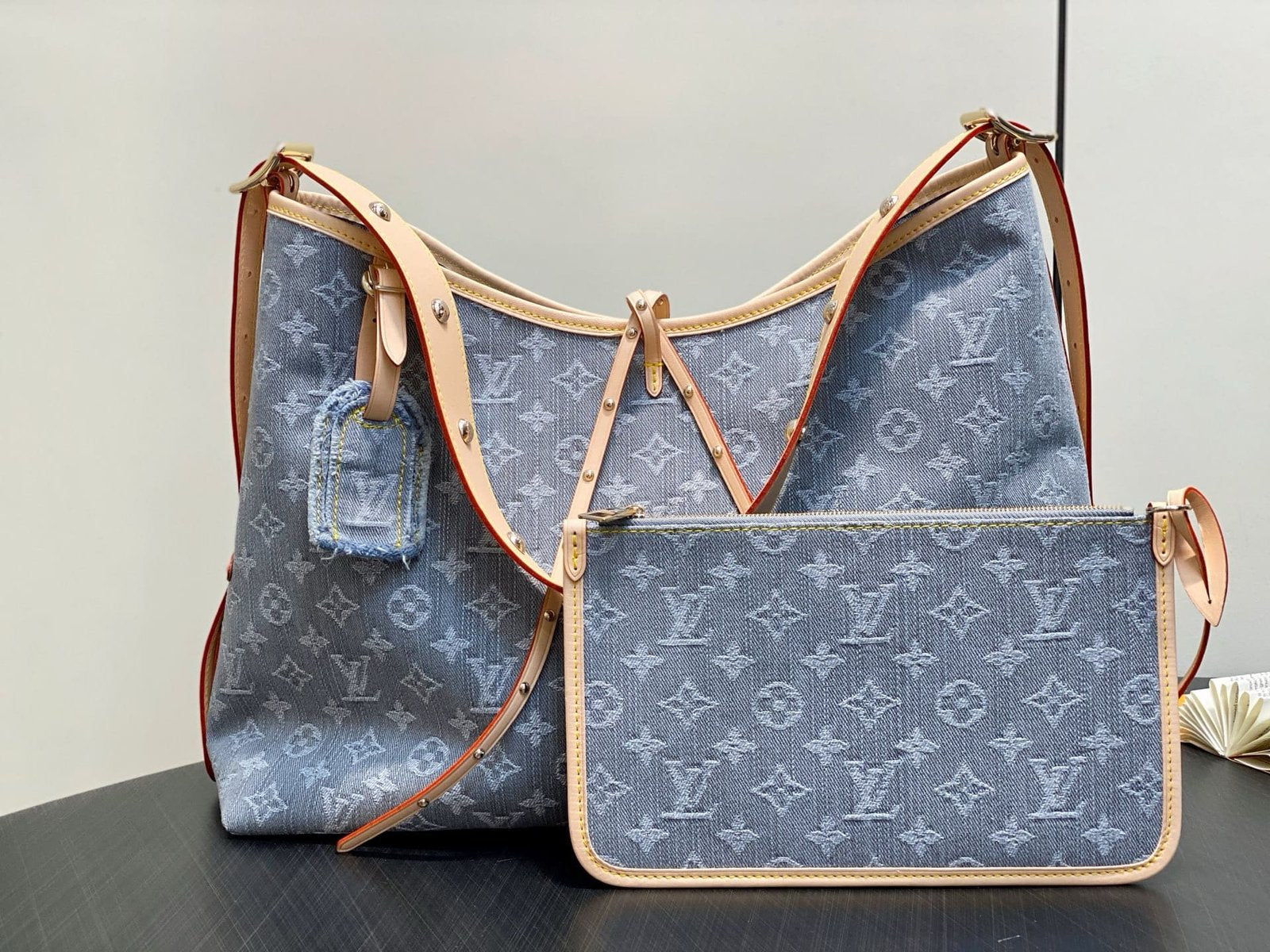 Louis Vuitton M13289 CarryAll MM