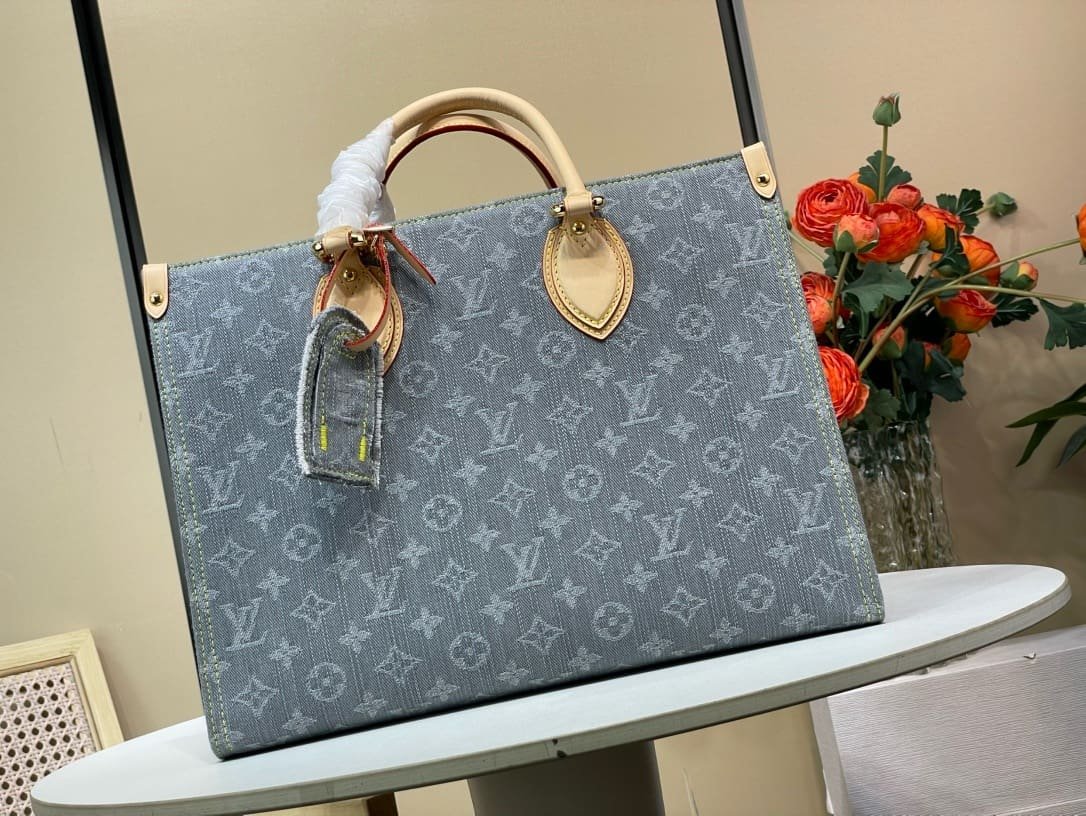 Louis Vuitton M13189 OnTheGo MM