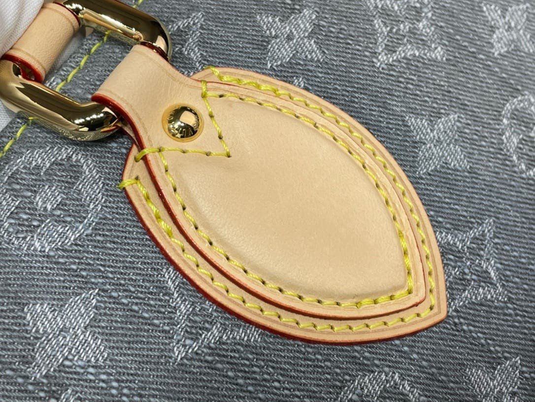Louis Vuitton M13189 OnTheGo MM