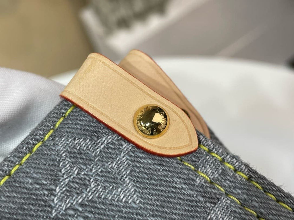 Louis Vuitton M13189 OnTheGo MM