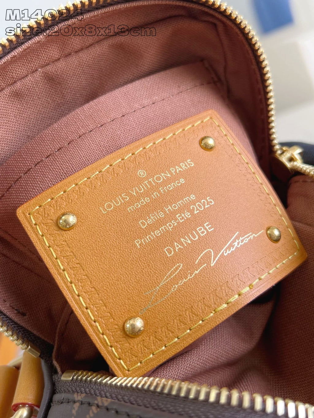 Louis Vuitton M14024 Amazone