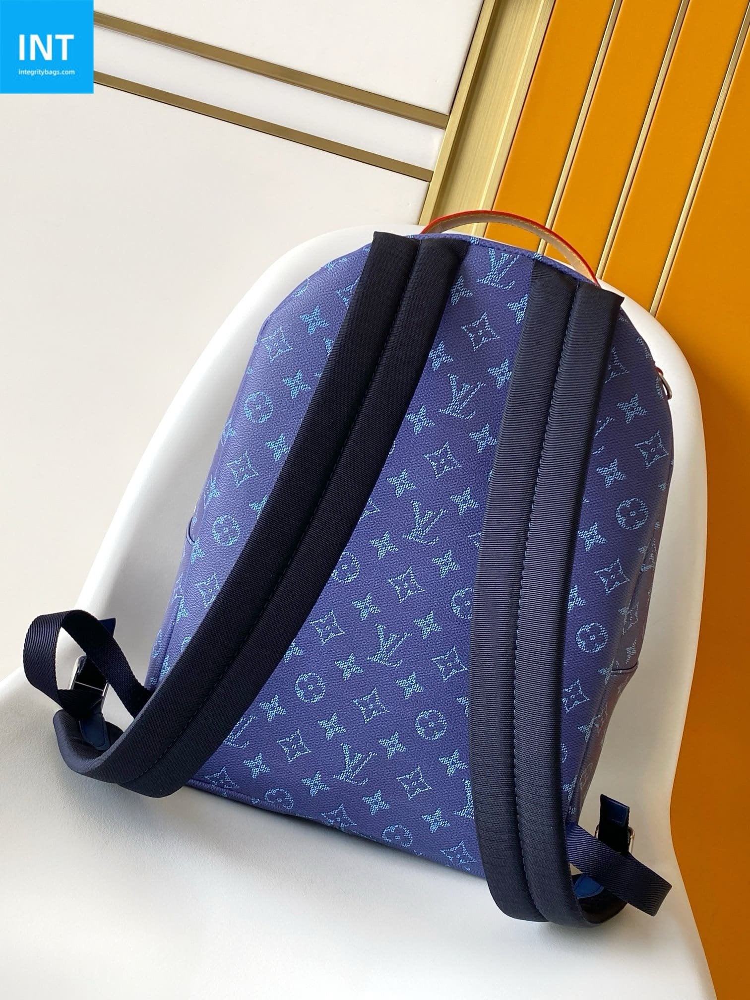 Louis Vuitton M26942 Discovery Backpack PM