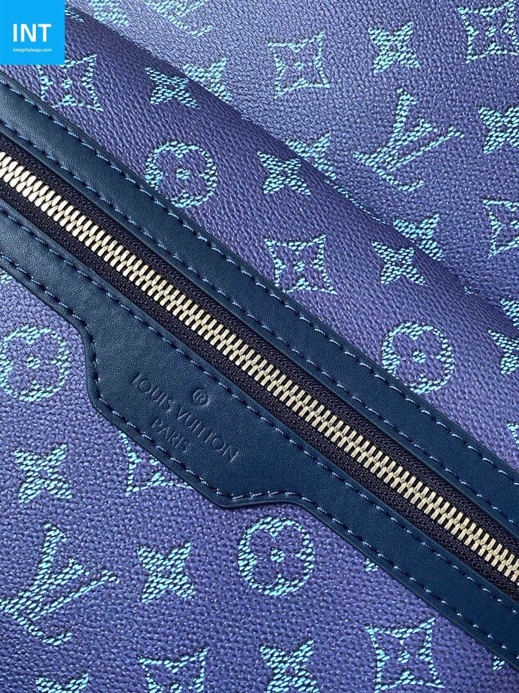Louis Vuitton M26942 Discovery Backpack PM