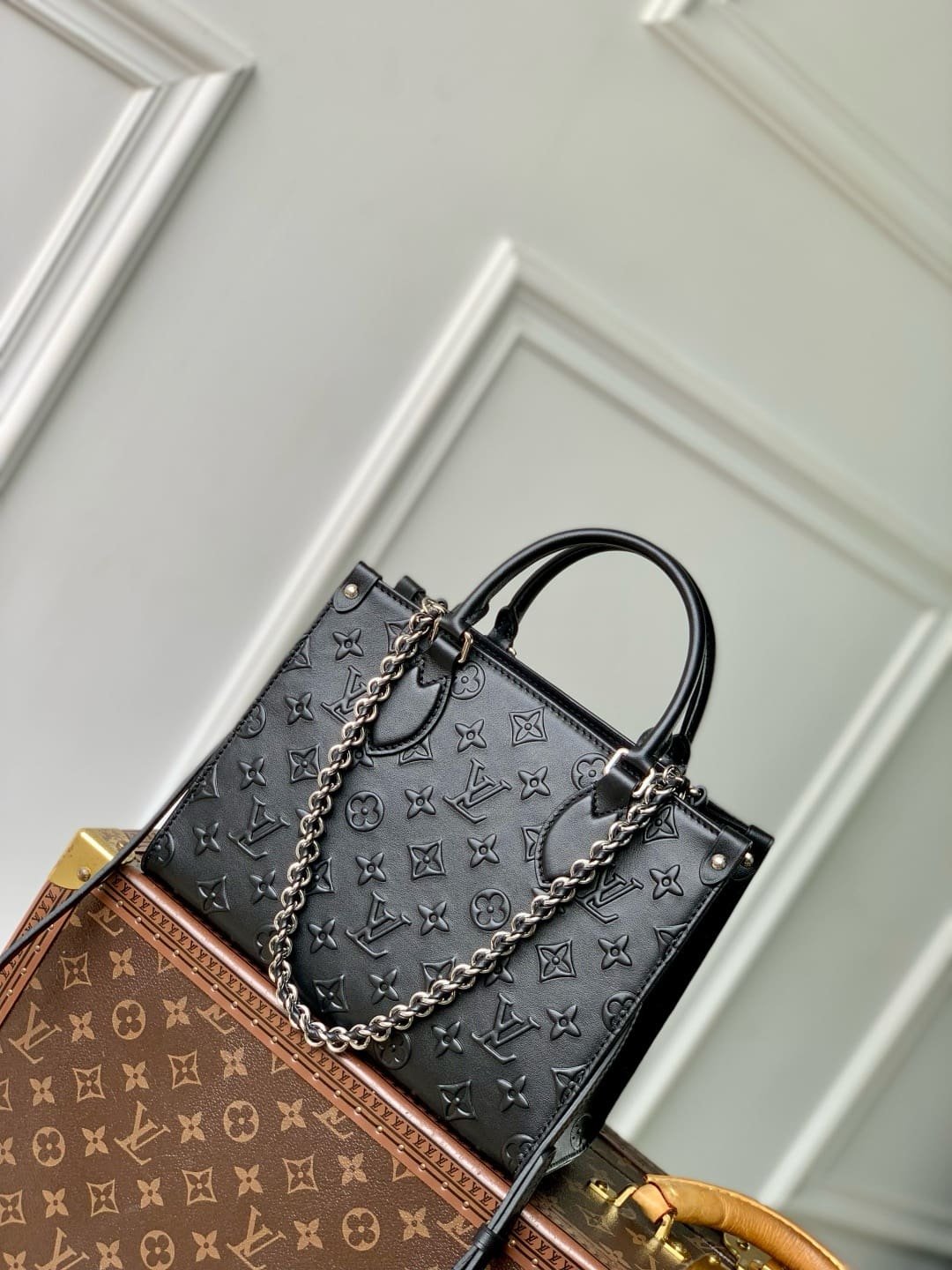 Louis Vuitton M14576 OnTheGo PM