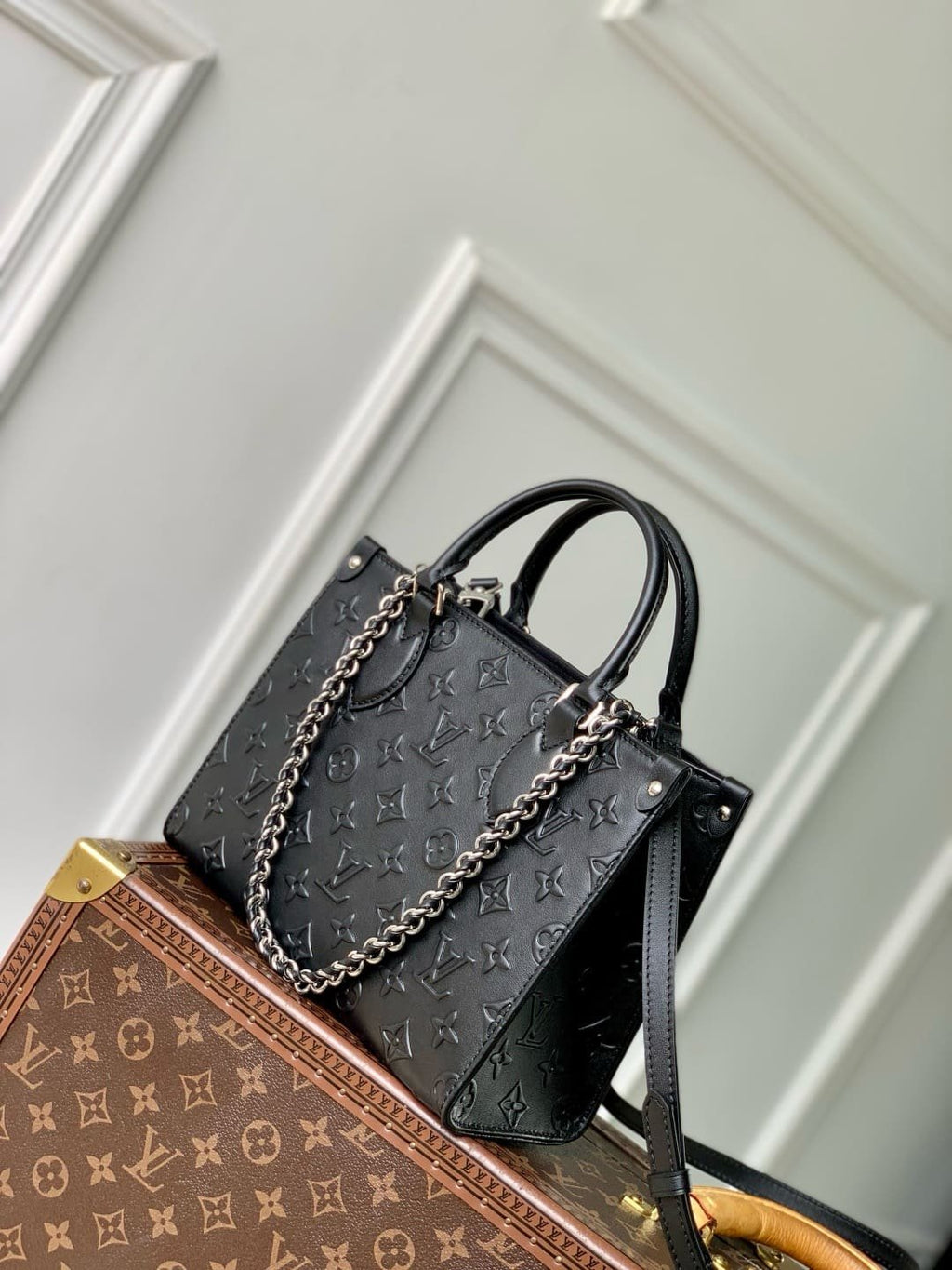 Louis Vuitton M14576 OnTheGo PM