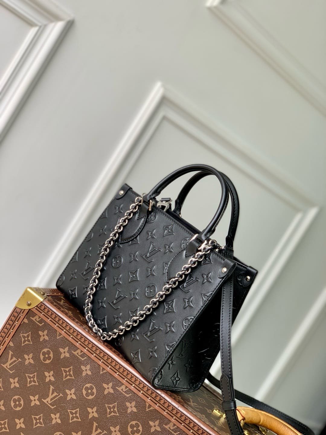 Louis Vuitton M14576 OnTheGo PM