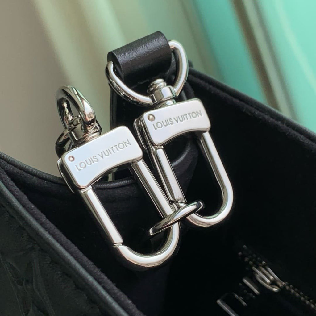 Louis Vuitton M14576 OnTheGo PM