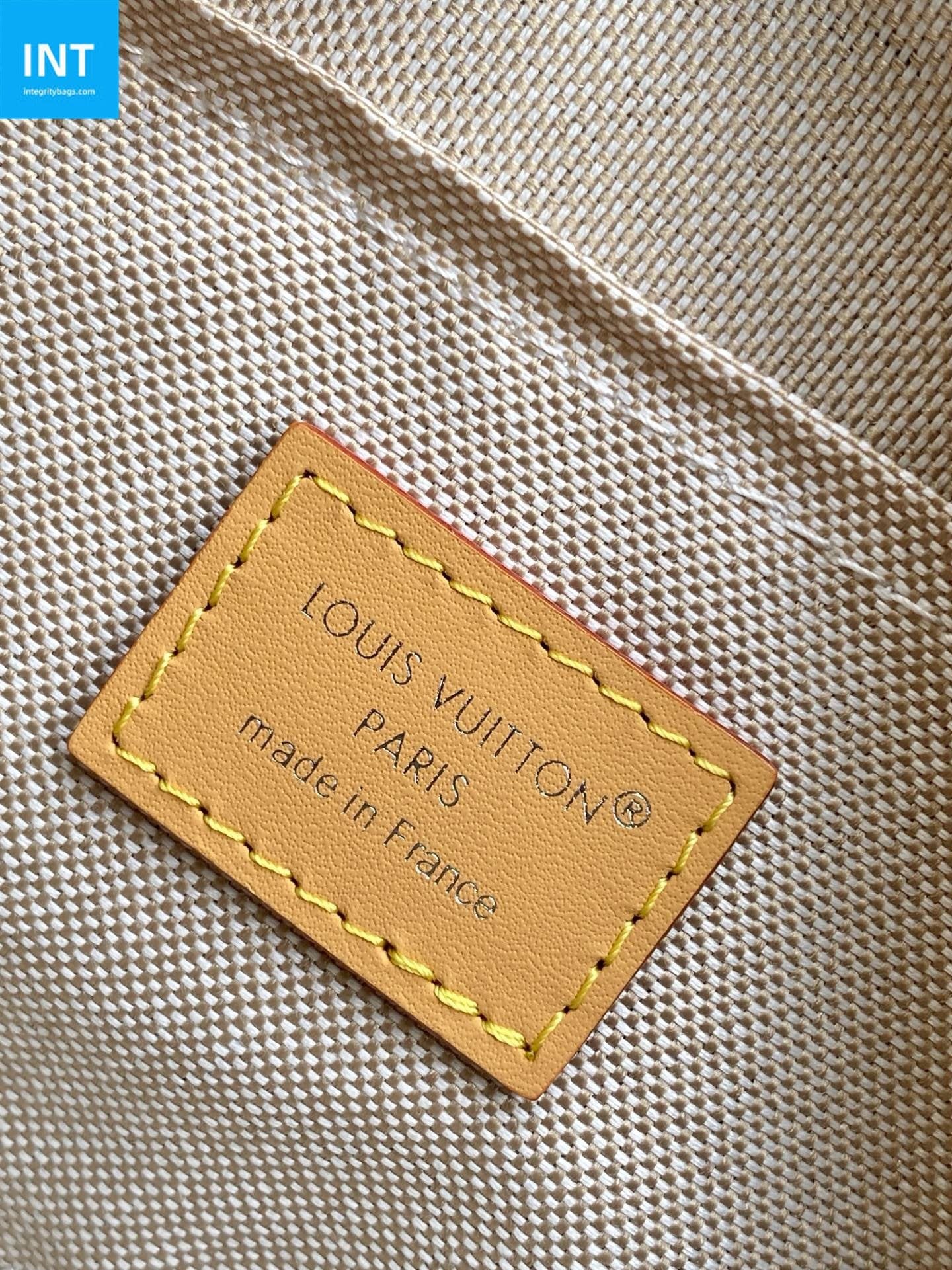 Louis Vuitton M26826 Trocadéro Wearable Wallet