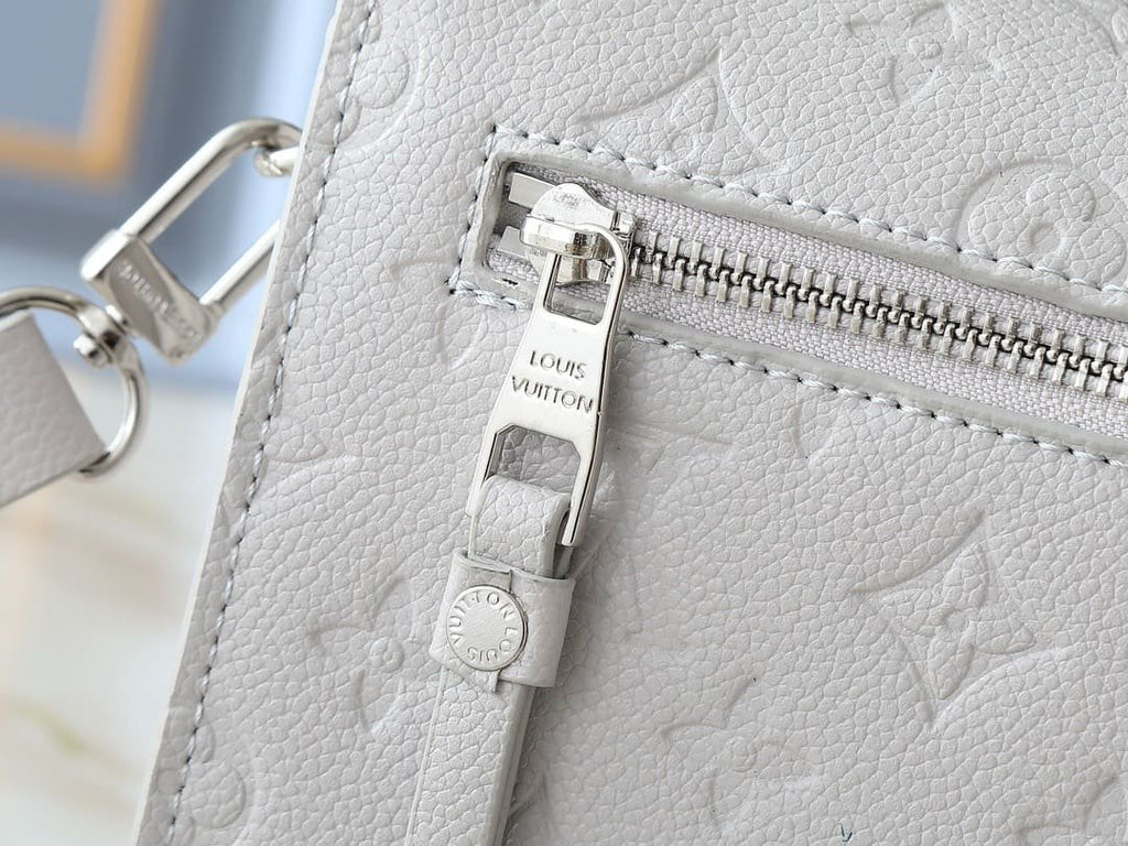 Louis Vuitton M13481 Pochette Métis Bag