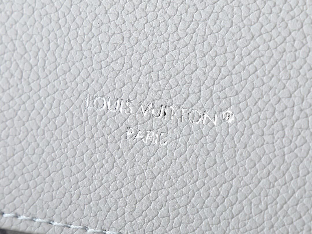Louis Vuitton M13481 Pochette Métis Bag