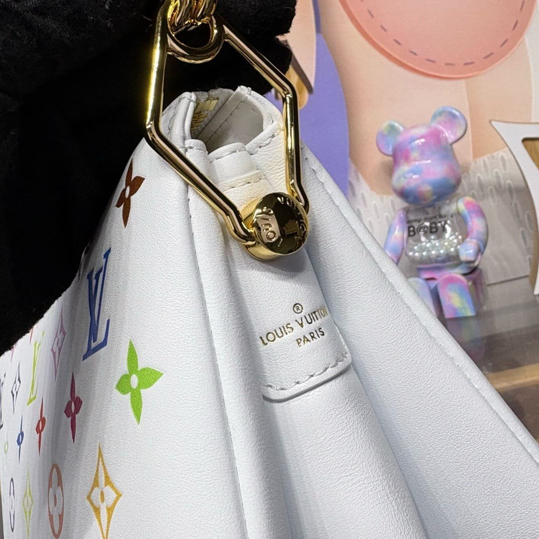 Louis Vuitton M13233 LV x TM Coussin PM