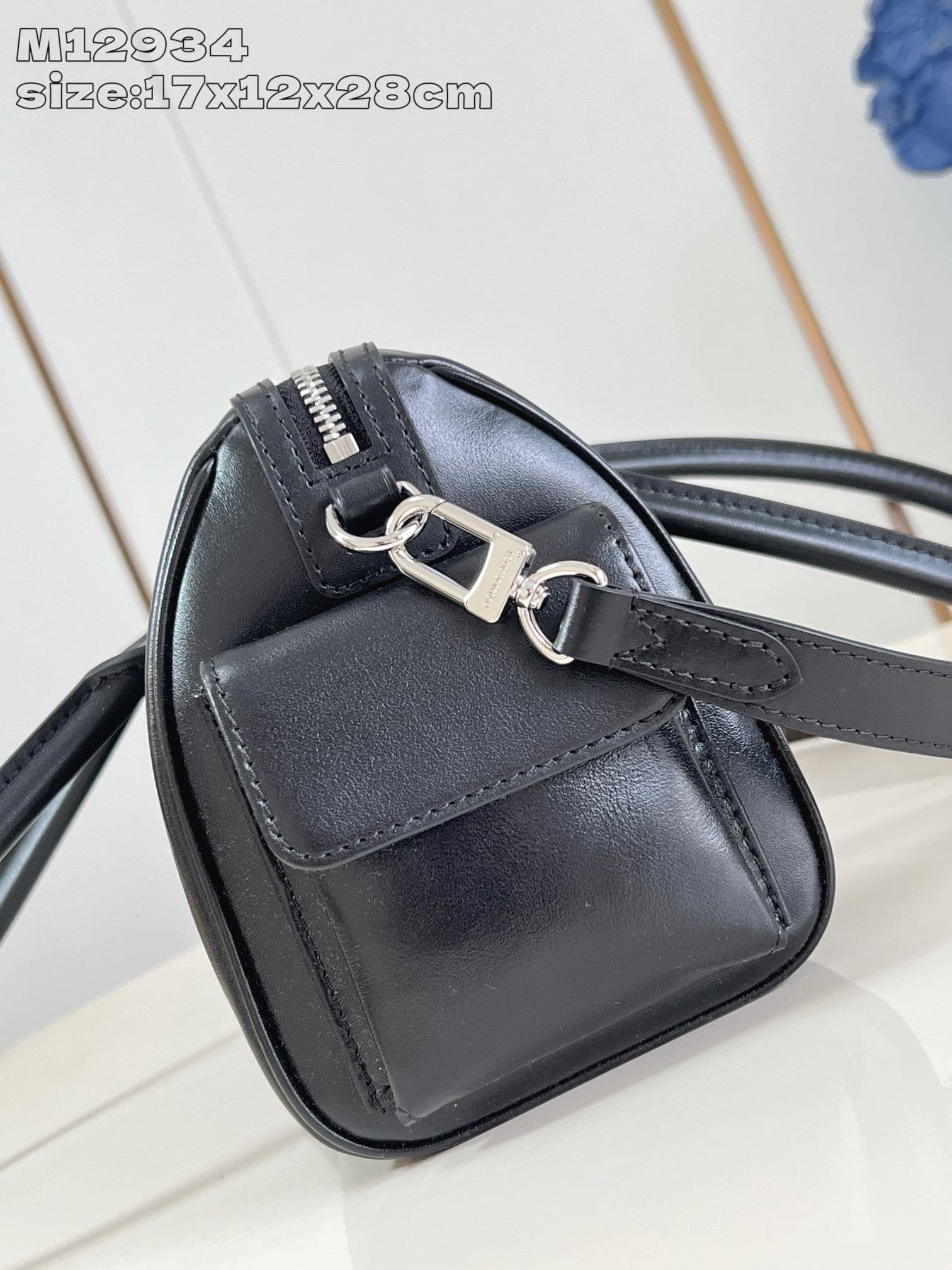 Louis Vuitton M12934 Speedy Cargo Vibe