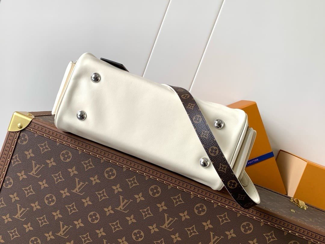 Louis Vuitton M12965 Speedy Cargo Vibe