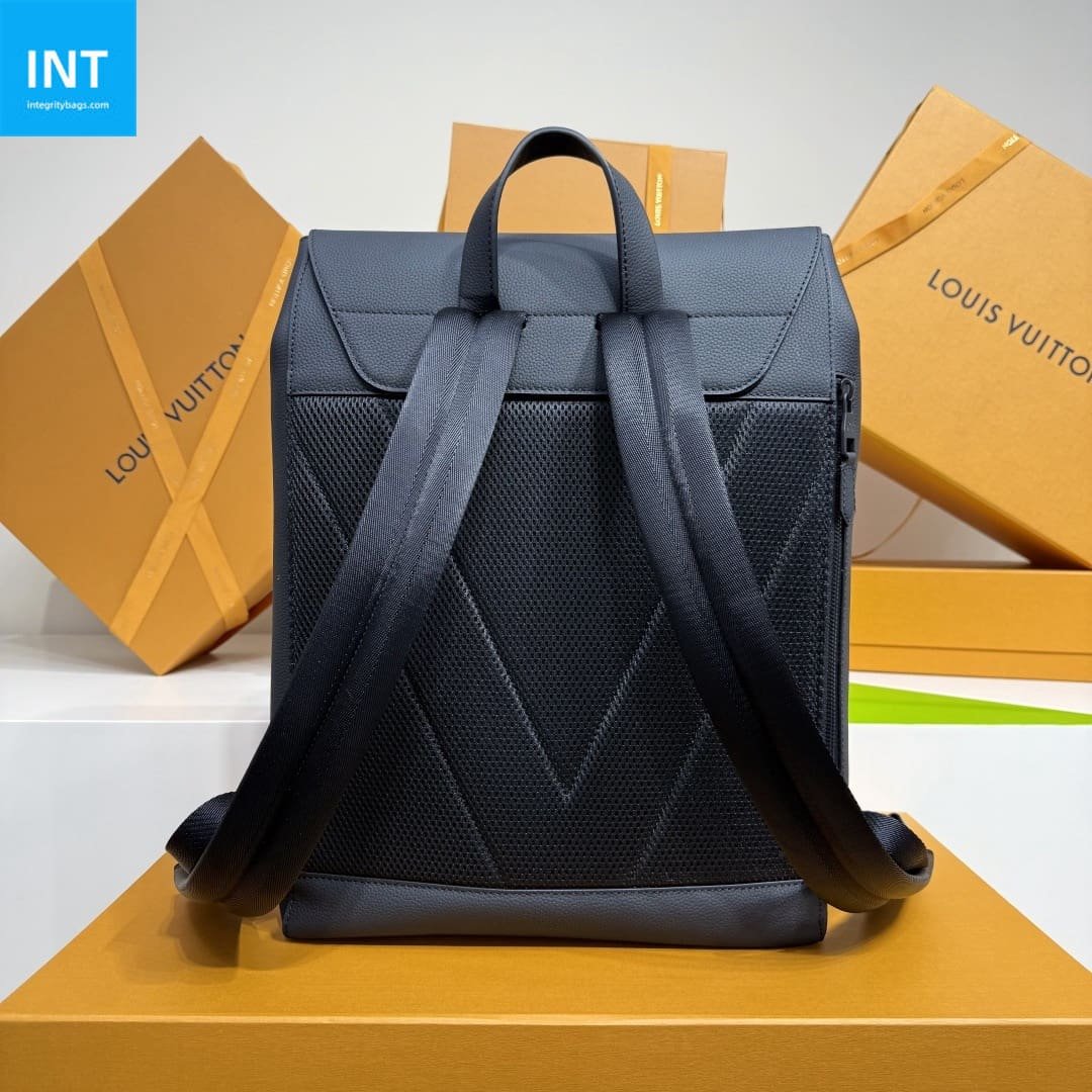 Louis Vuitton M15262 Fastline Backpack