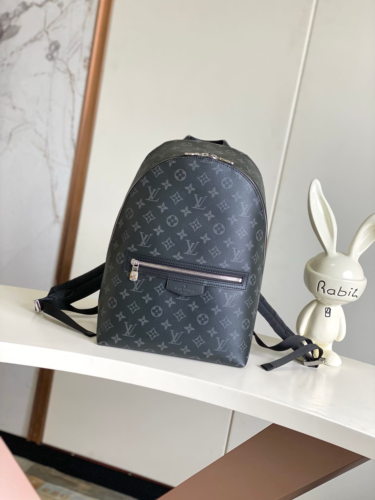 Louis Vuitton M14020 Discovery Slim Backpack