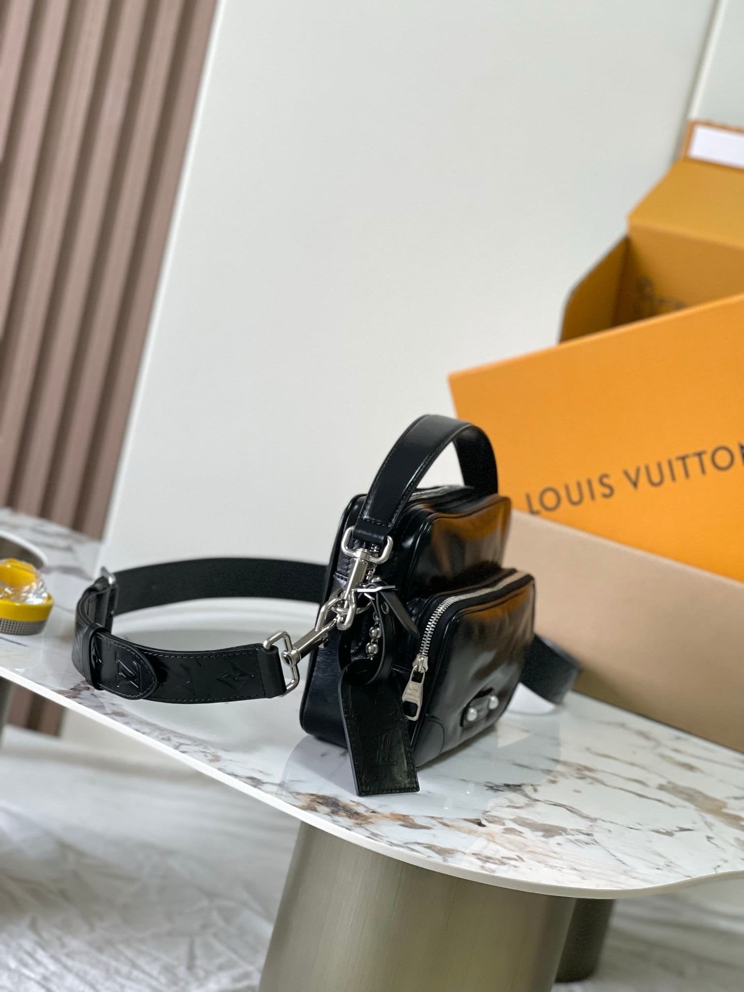 Louis Vuitton M13987 Nil