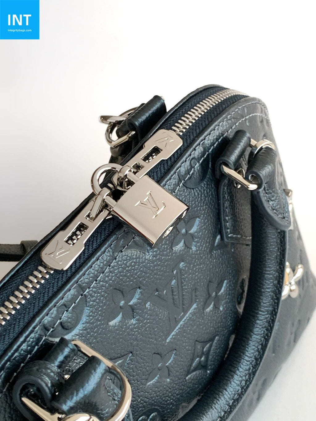 Louis Vuitton M26686 Alma BB