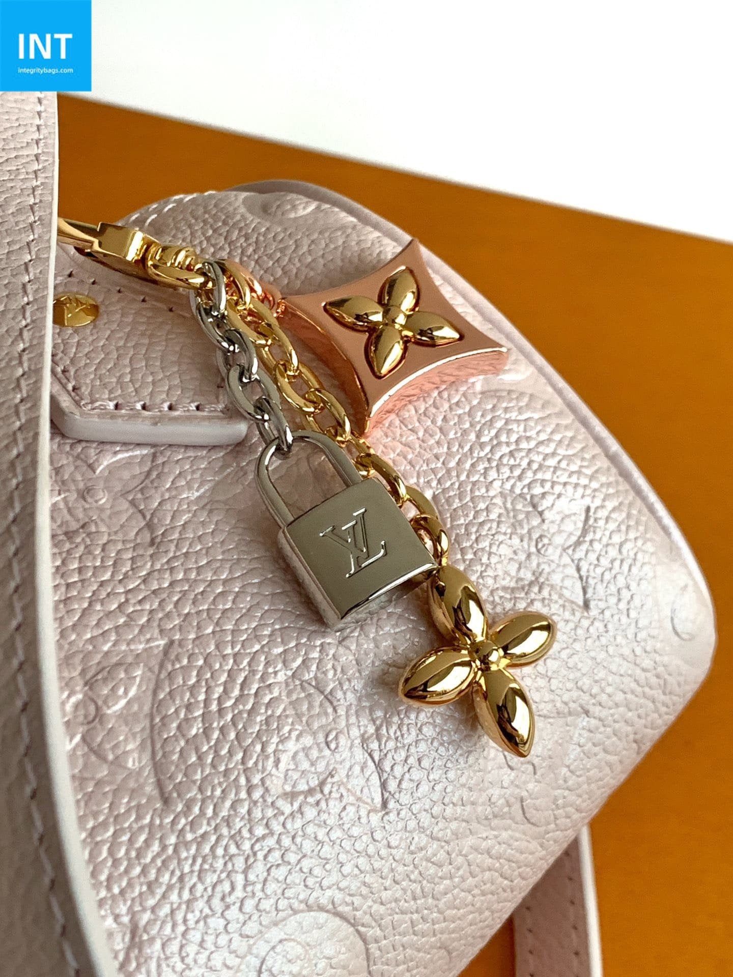 Louis Vuitton M27107 Nano Speedy