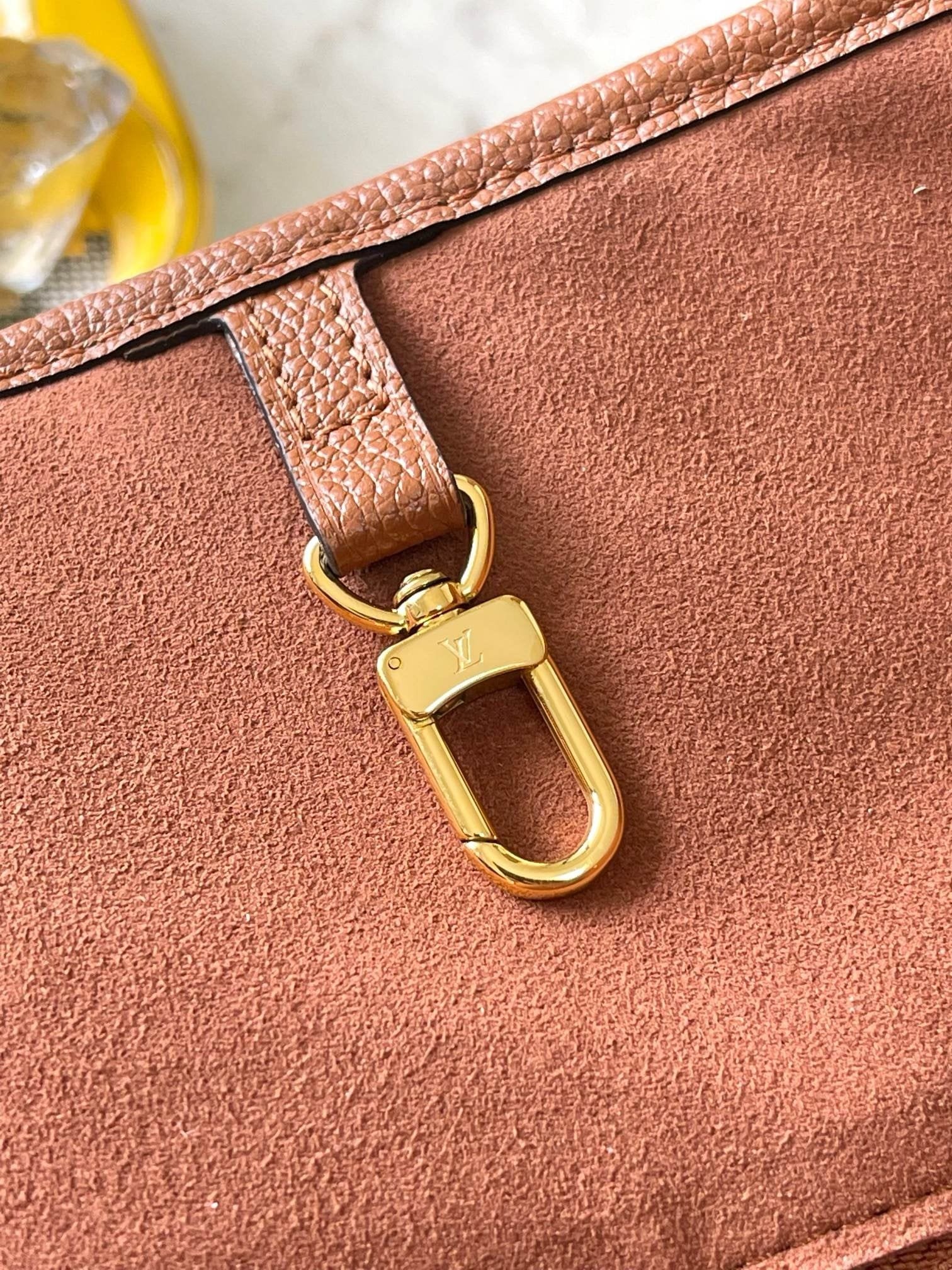 Louis Vuitton M12605 Neverfull MM