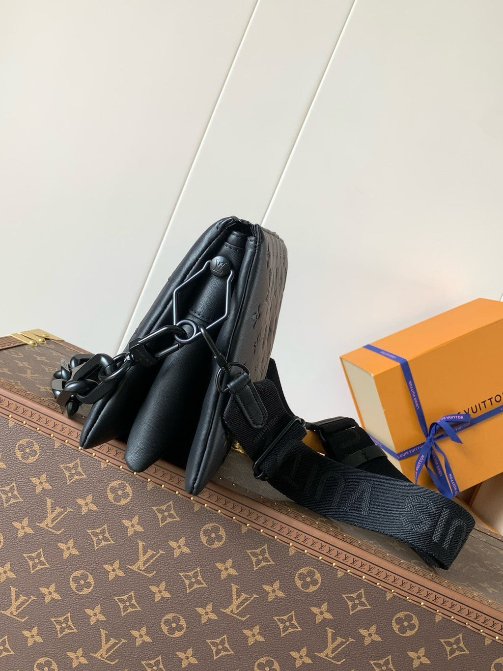 Louis Vuitton M11370 COUSSIN Small Bag