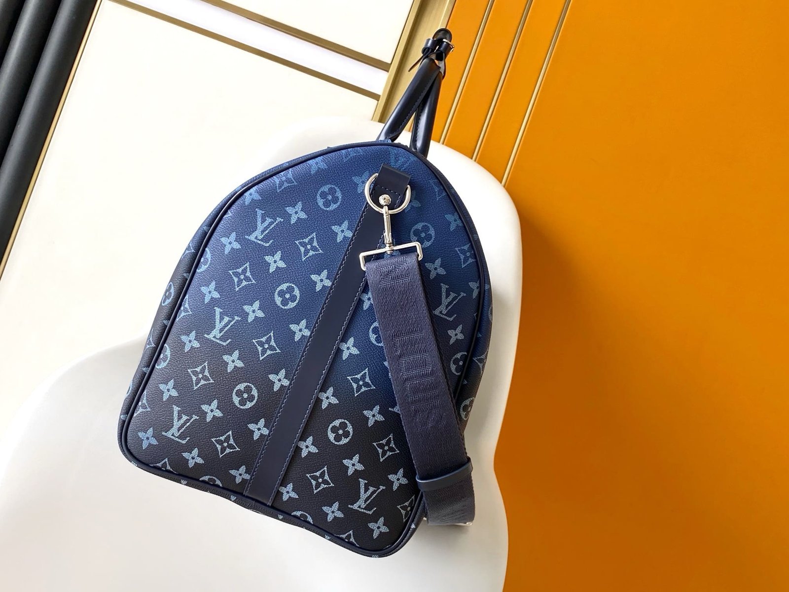 Louis Vuitton M11558 Keepall Bandoulière 55