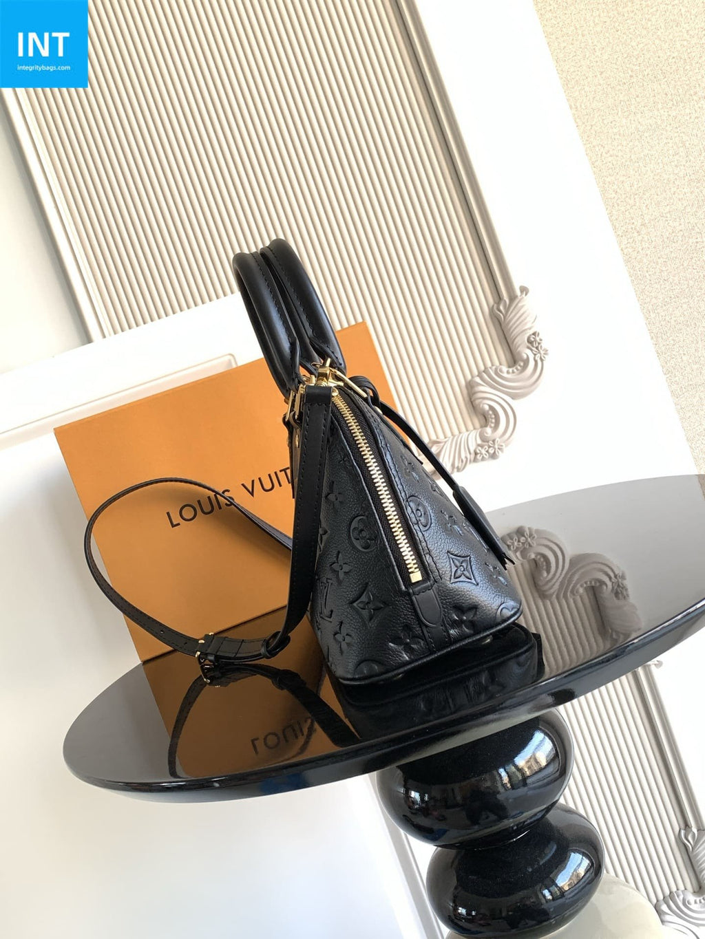 Louis Vuitton M26409 Alma BB