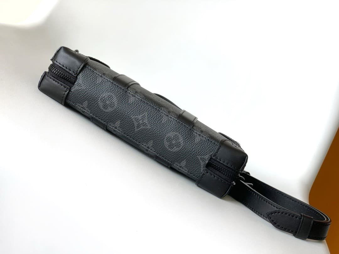 Louis Vuitton M69838 Soft Trunk Wallet