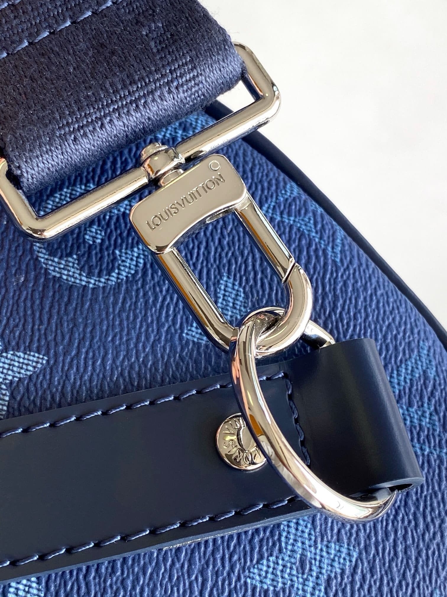 Louis Vuitton M11558 Keepall Bandoulière 55