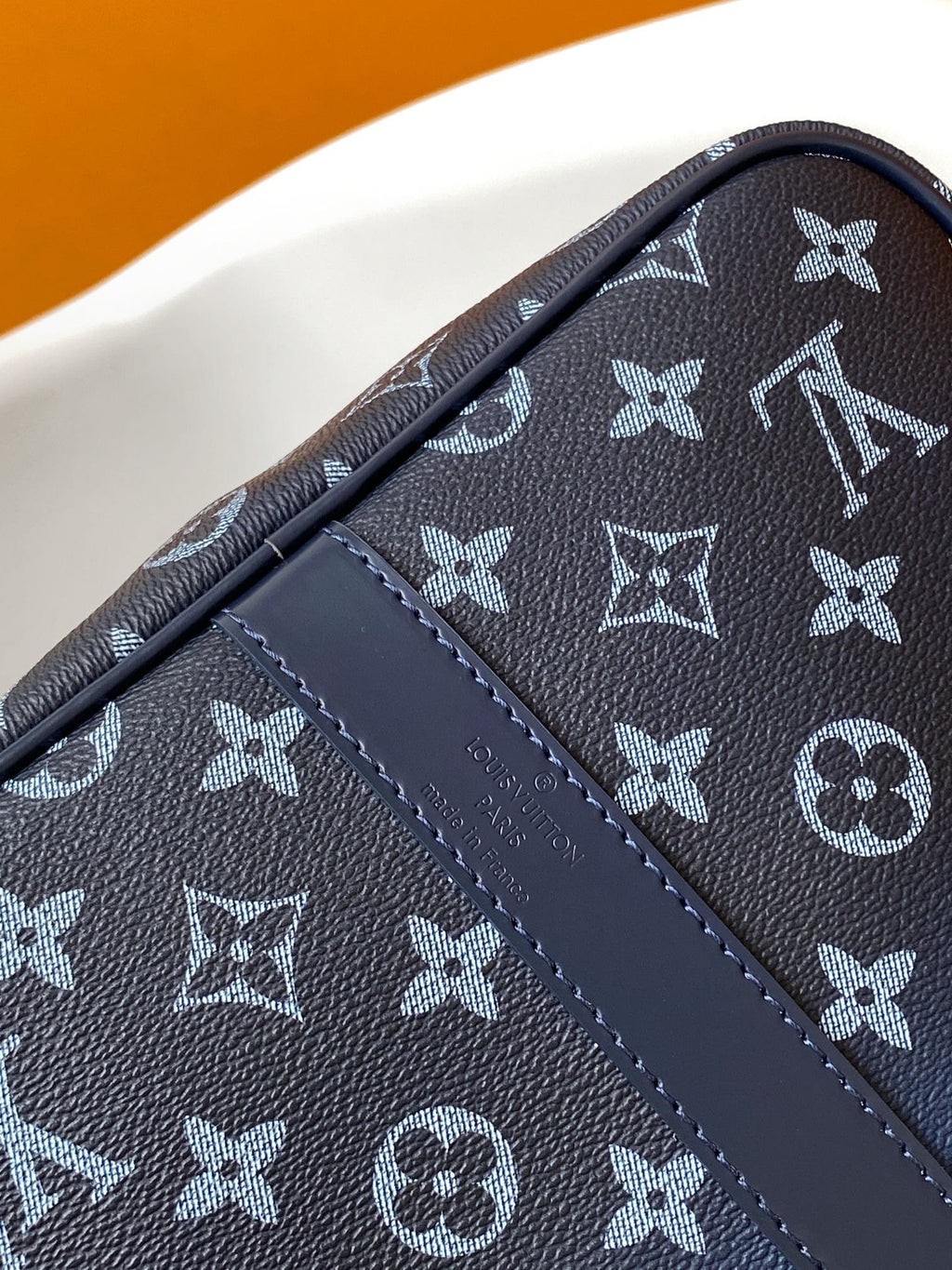 Louis Vuitton M11558 Keepall Bandoulière 55