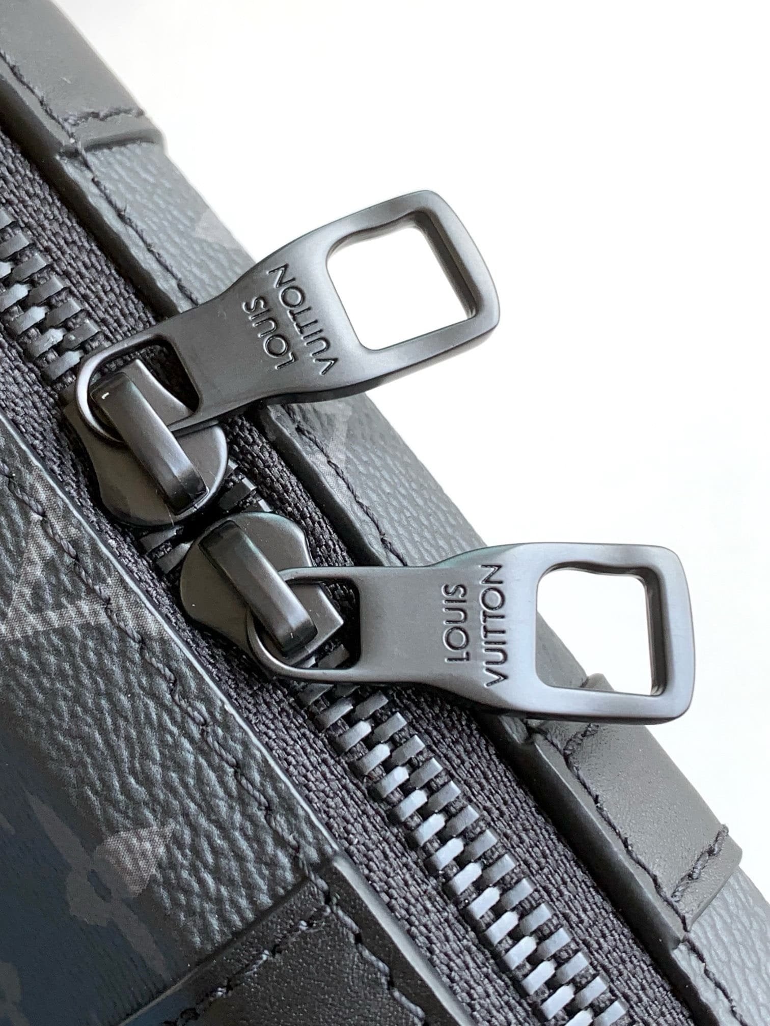 Louis Vuitton M69838 Soft Trunk Wallet