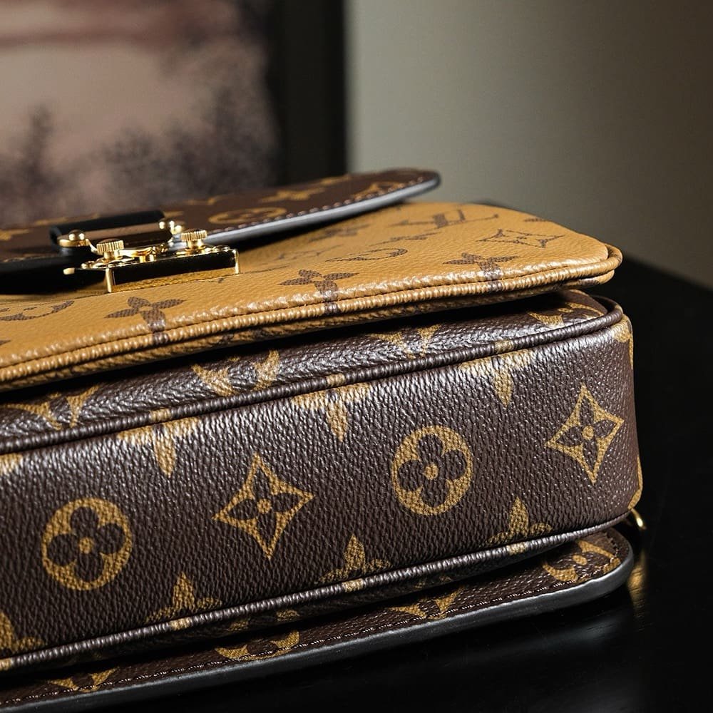 Louis Vuitton M11941 Pochette Métis Backpack