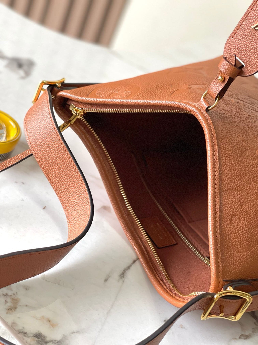 Louis Vuitton M11790 CarryAll PM