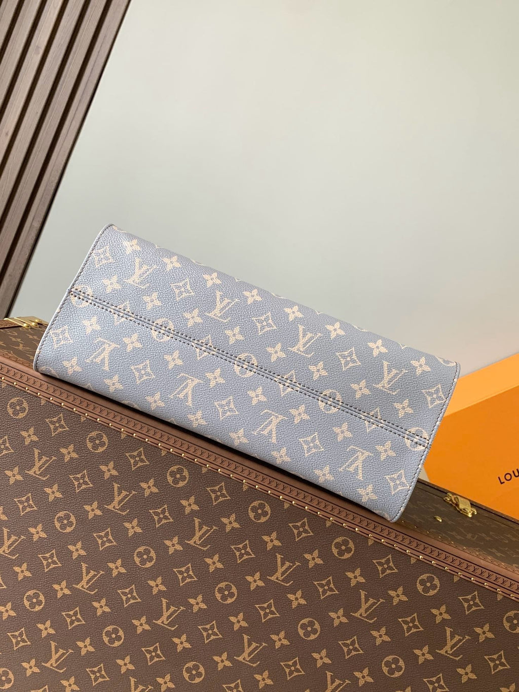 Louis Vuitton M12415 OnTheGo MM