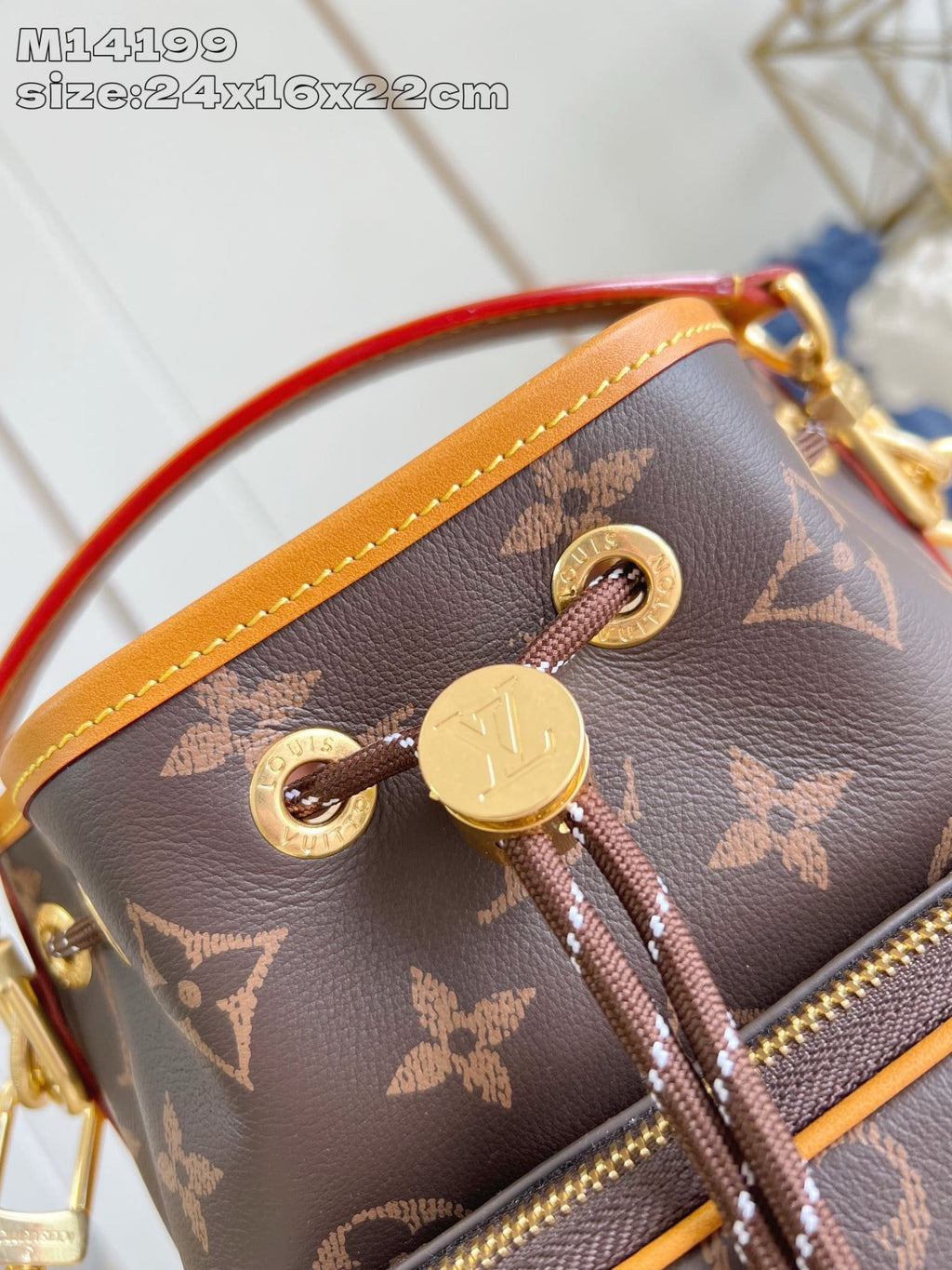 Louis Vuitton M14199 NOÉ CARGO BAG
