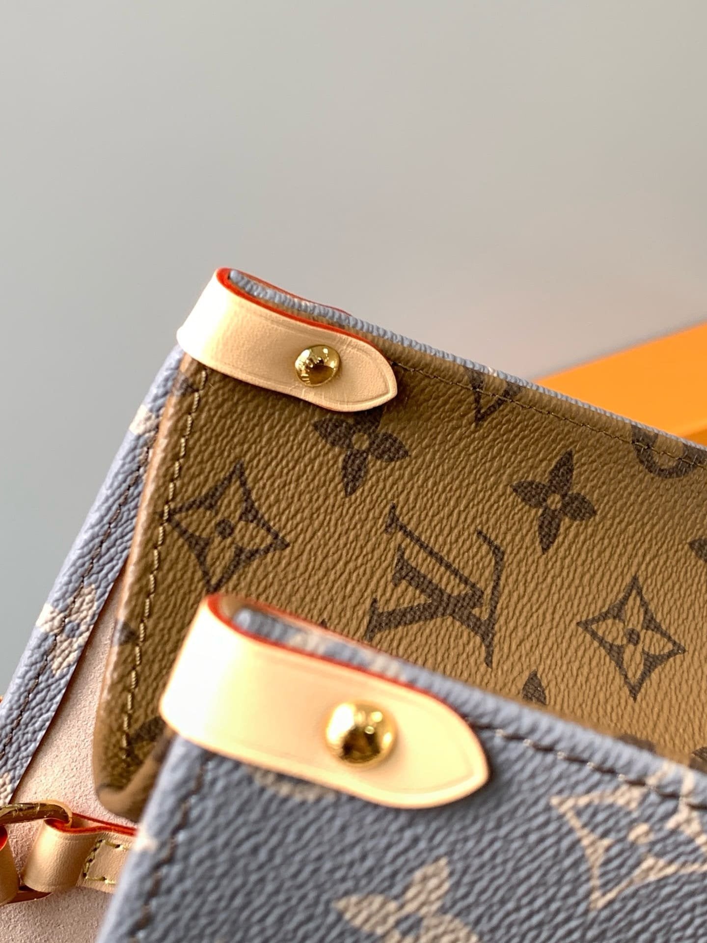 Louis Vuitton M12415 OnTheGo MM