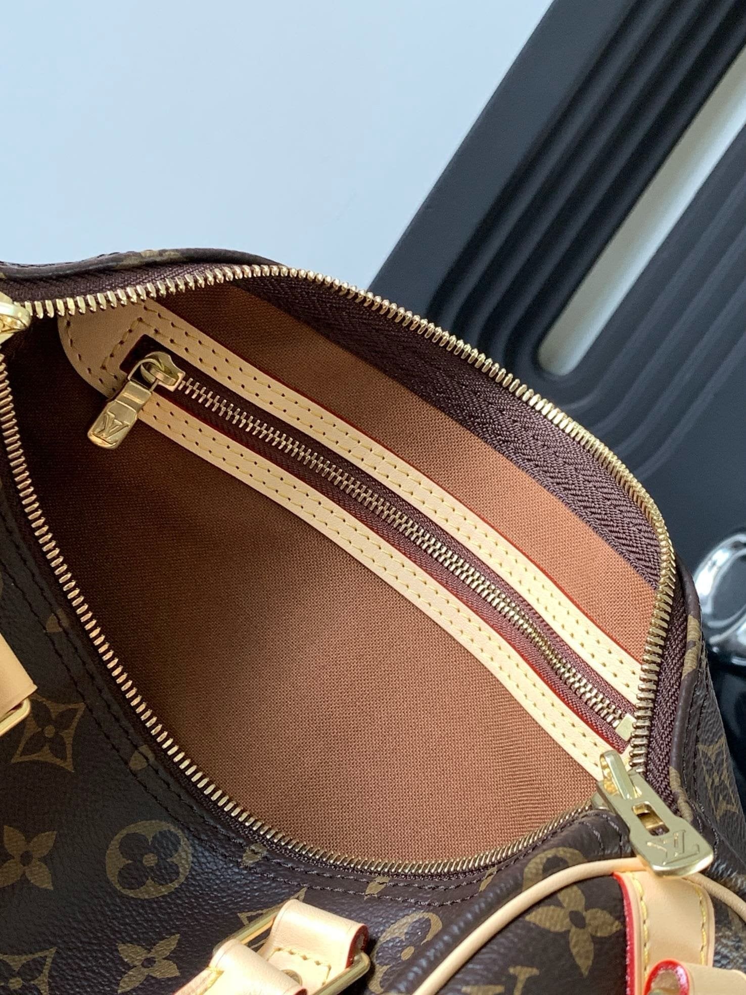 Louis Vuitton M46980 Speedy Bandoulière 30