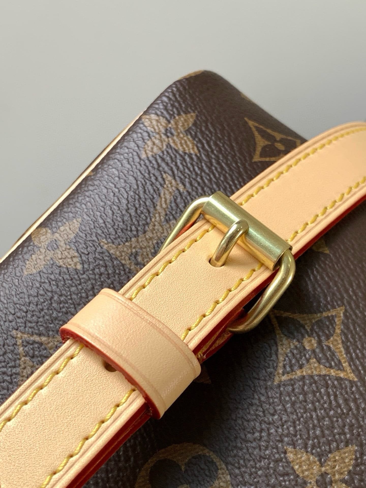 Louis Vuitton M46980 Speedy Bandoulière 30