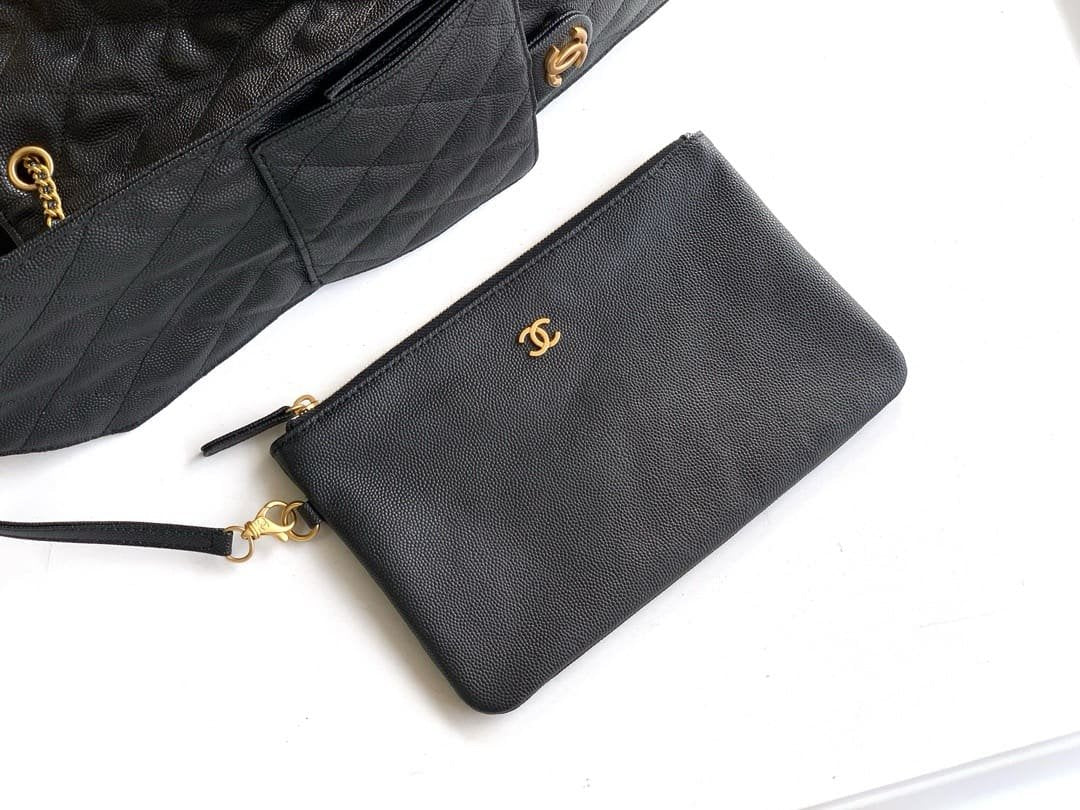 CHANEL 25 Medium Handbag
