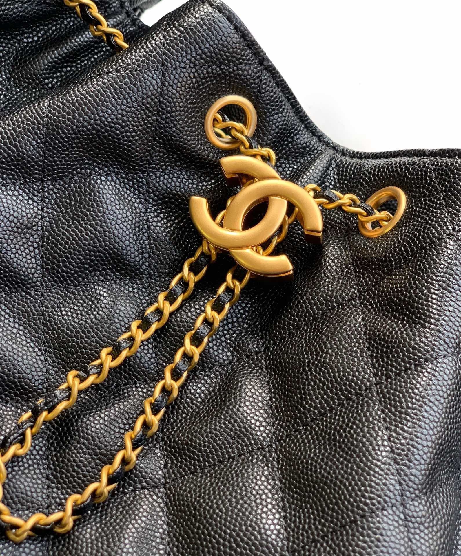 CHANEL 25 Medium Handbag