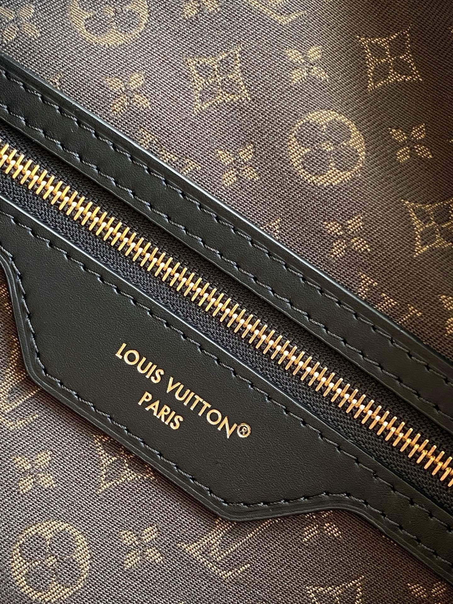 Louis Vuitton M25671 Speedy Soft 30