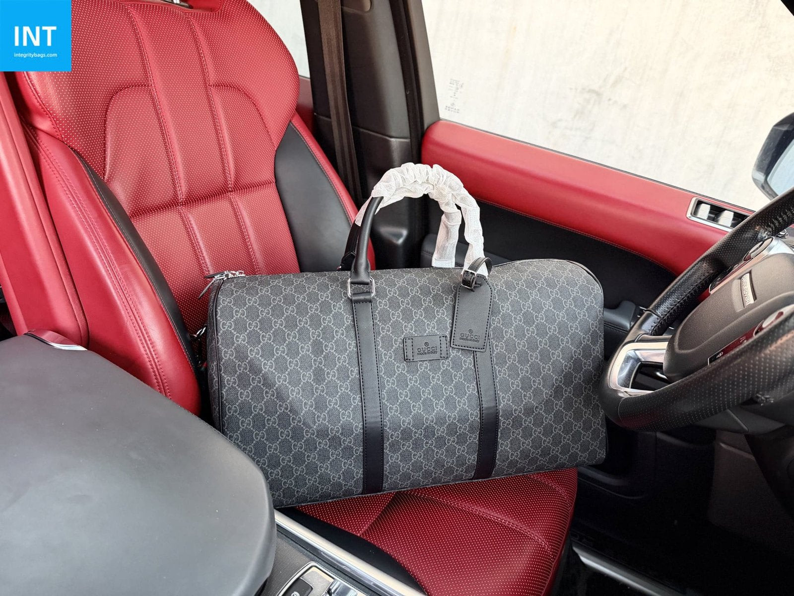 GUCCI LARGE DUFFLE BAG