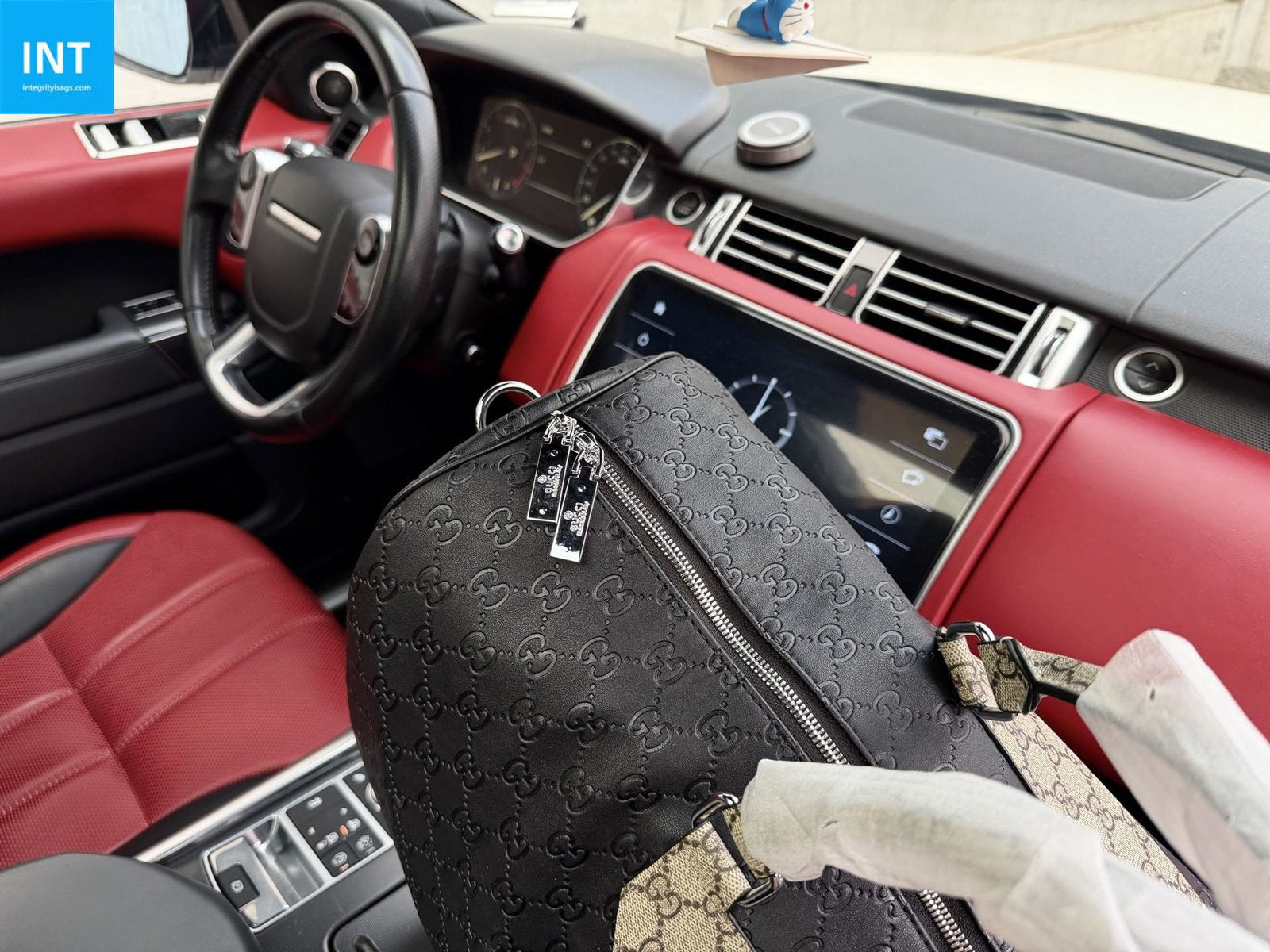 GUCCI LARGE DUFFLE BAG