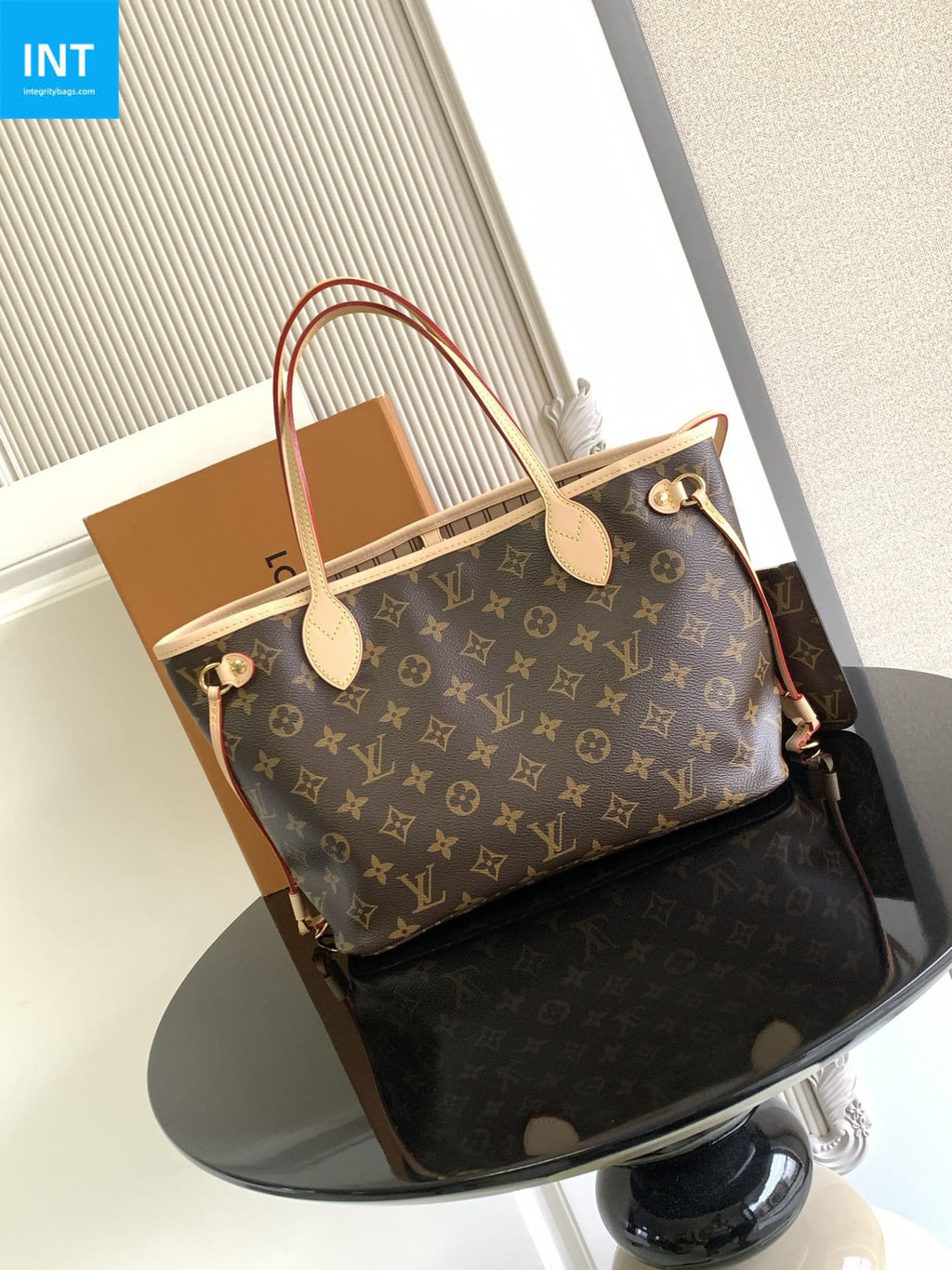 Louis Vuitton M46979 Neverfull PM