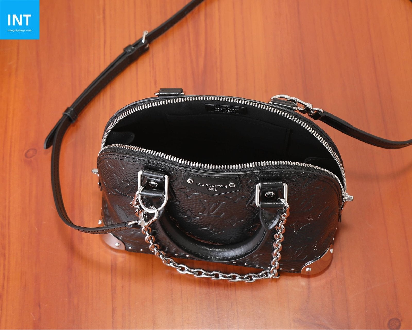 Louis Vuitton M27812 Alma Trunk BB