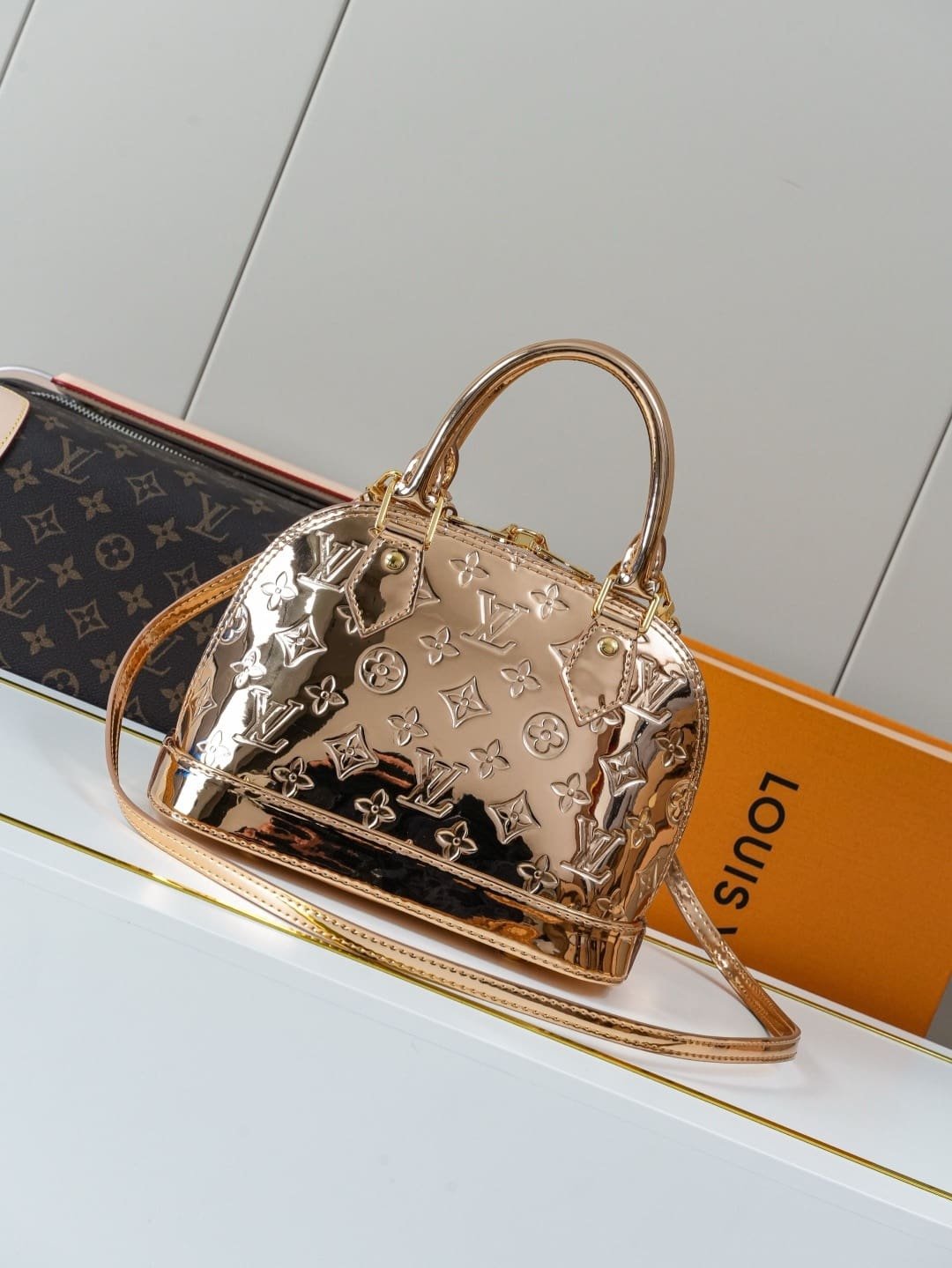 Louis Vuitton M27037 Alma BB